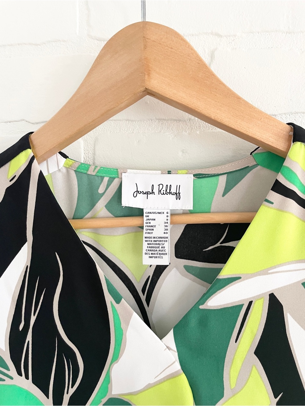 Joseph Ribkoff Tropical Leaf Geometric Blouse Kelly Green Neon Lime Canada Sz 6 - Picture 8 of 11